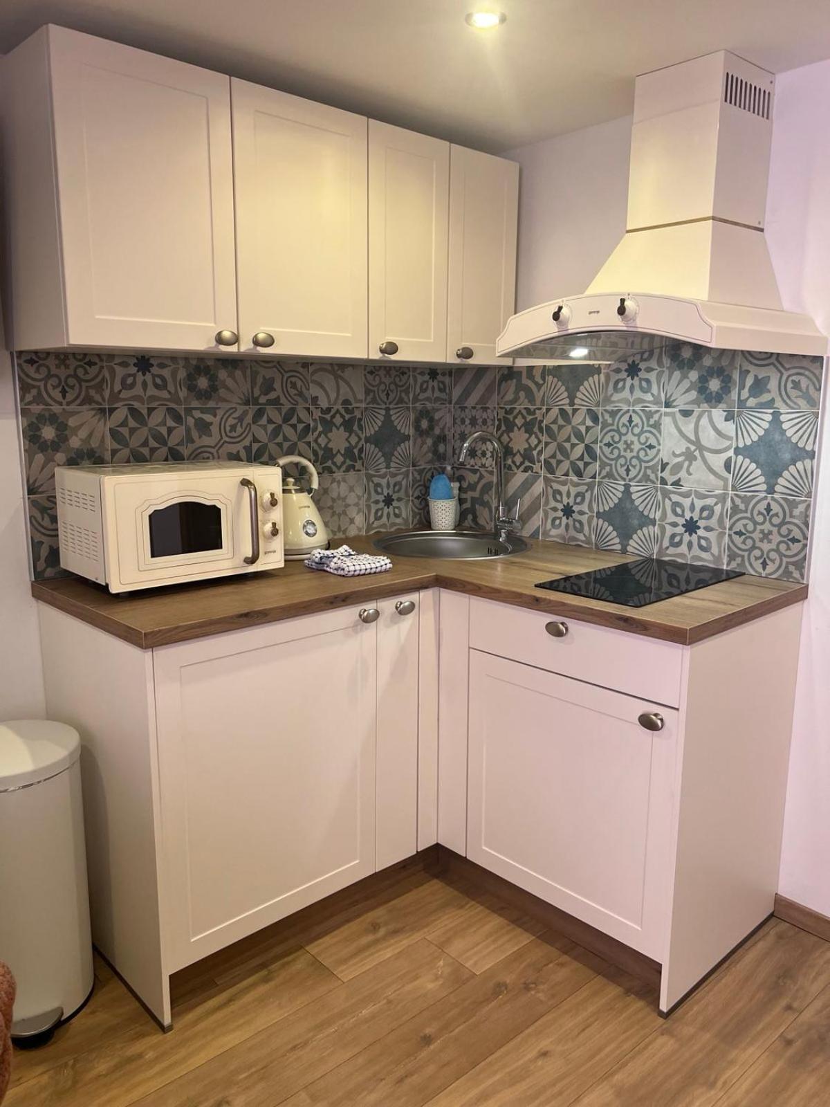 Apartments Diana ไพราน ภายนอก รูปภาพ