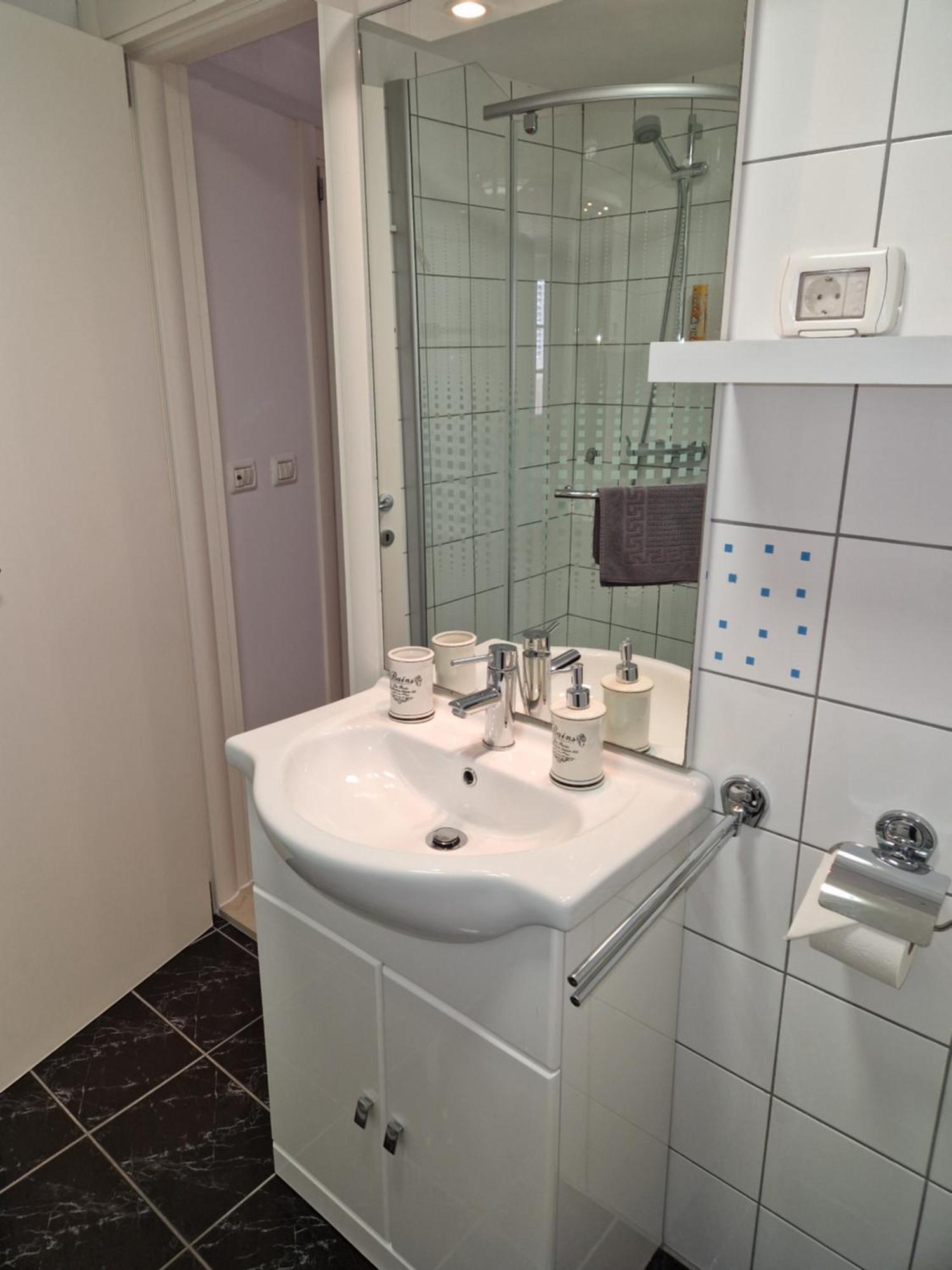 Apartments Diana ไพราน ภายนอก รูปภาพ