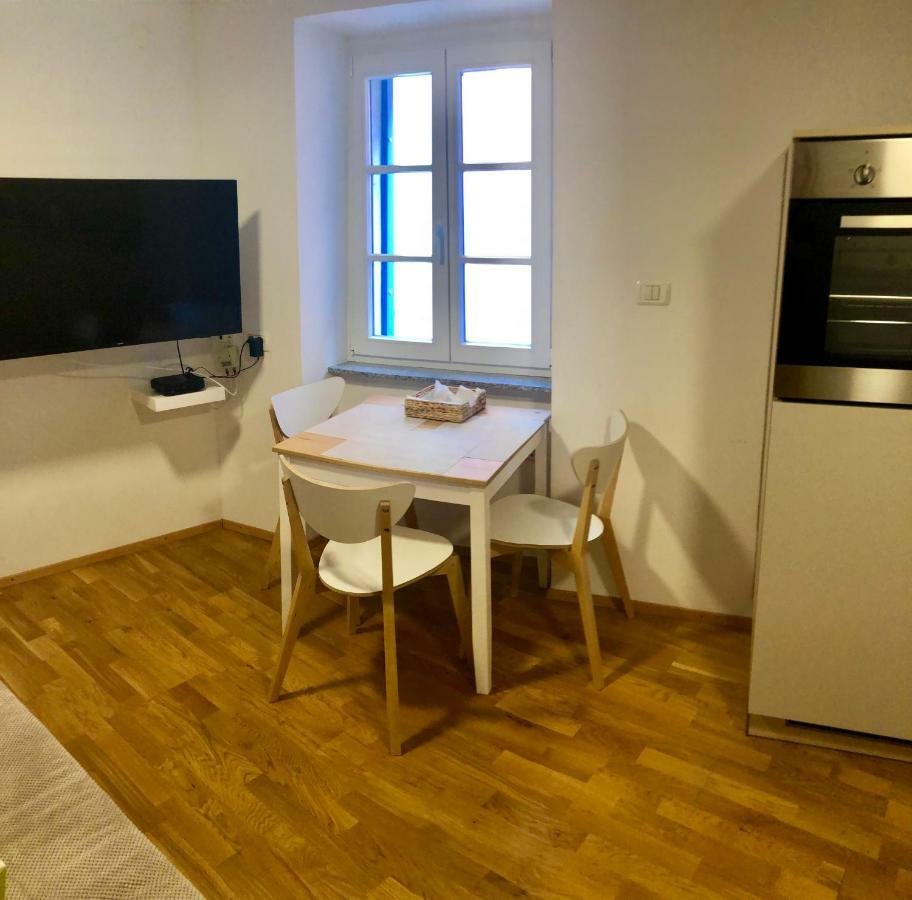 Apartments Diana ไพราน ภายนอก รูปภาพ